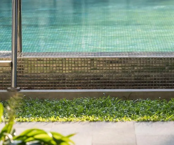 Shintana Saya La Maison Hotel 5*