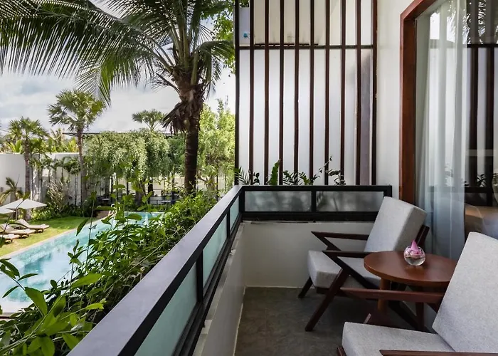 Shintana Saya La Maison Hotel 5*